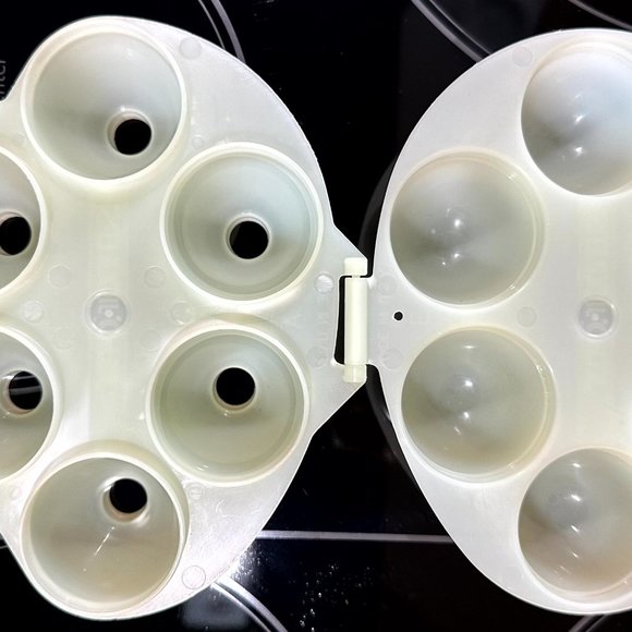 NEW Jello Jell-O Jigglers Easter Egg Mold Maker 3-D Hinged Paint Pallette GLOWS - Picture 2 of 10